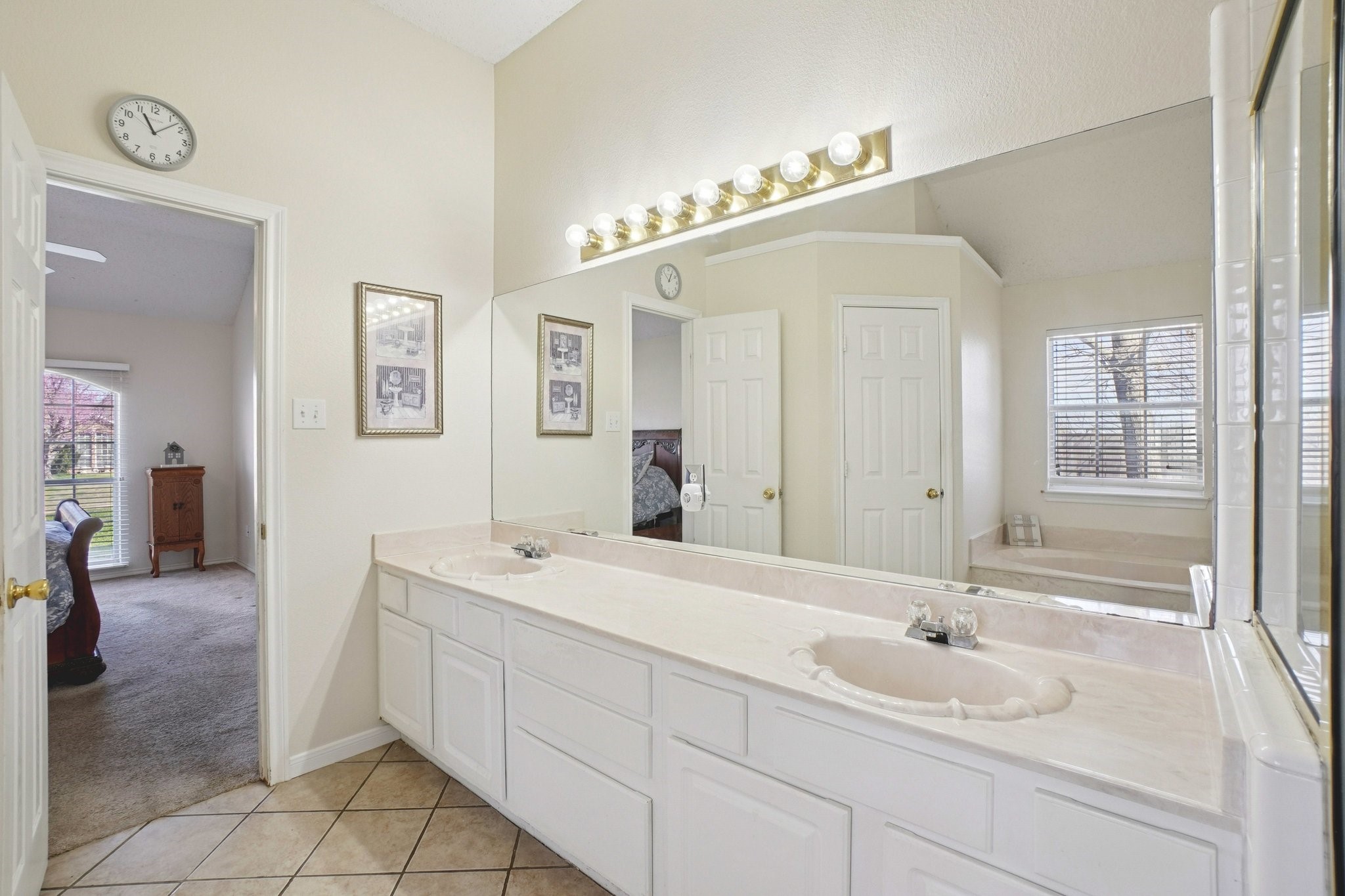 1427 Shadow Run Weatherford TX 76086