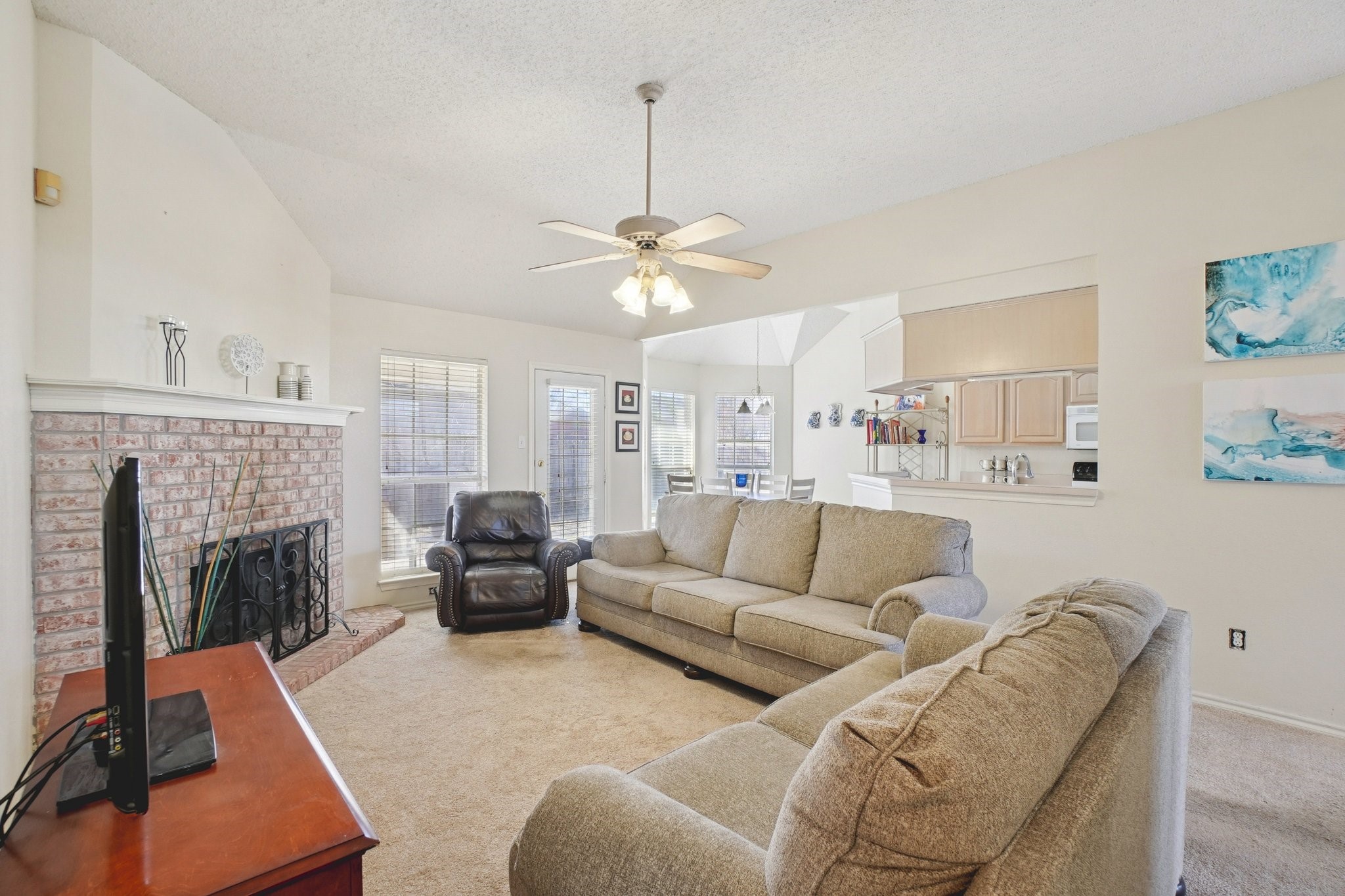 1427 Shadow Run Weatherford TX 76086