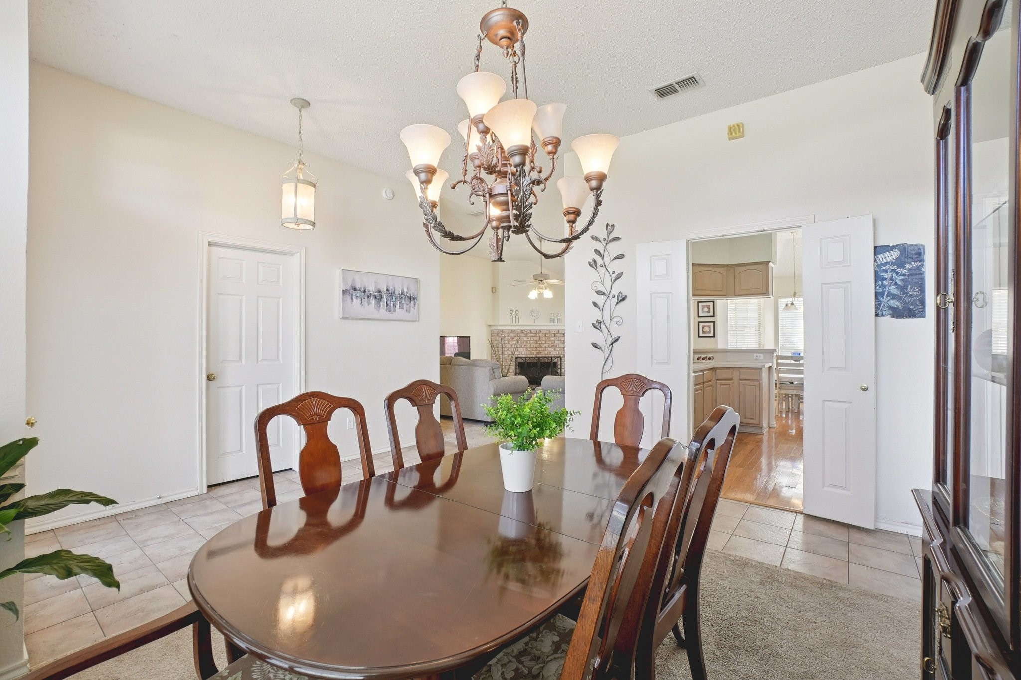 1427 Shadow Run Weatherford TX 76086