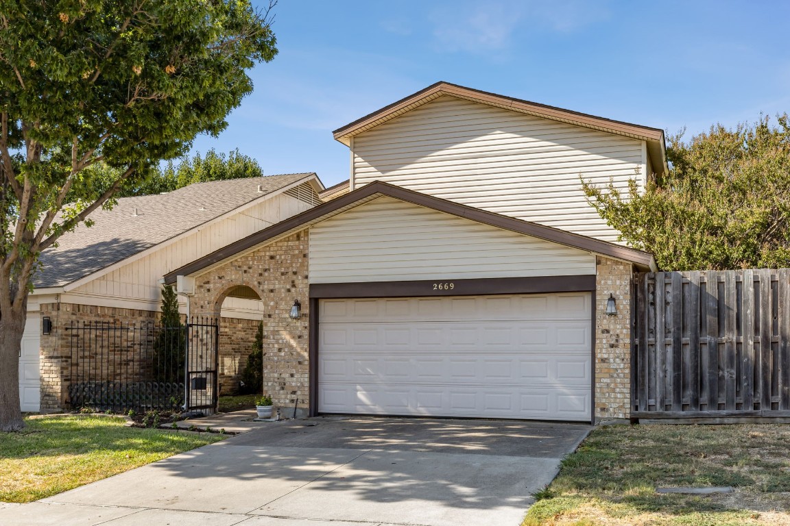 2669 Via Del Mar Carrollton TX 75006