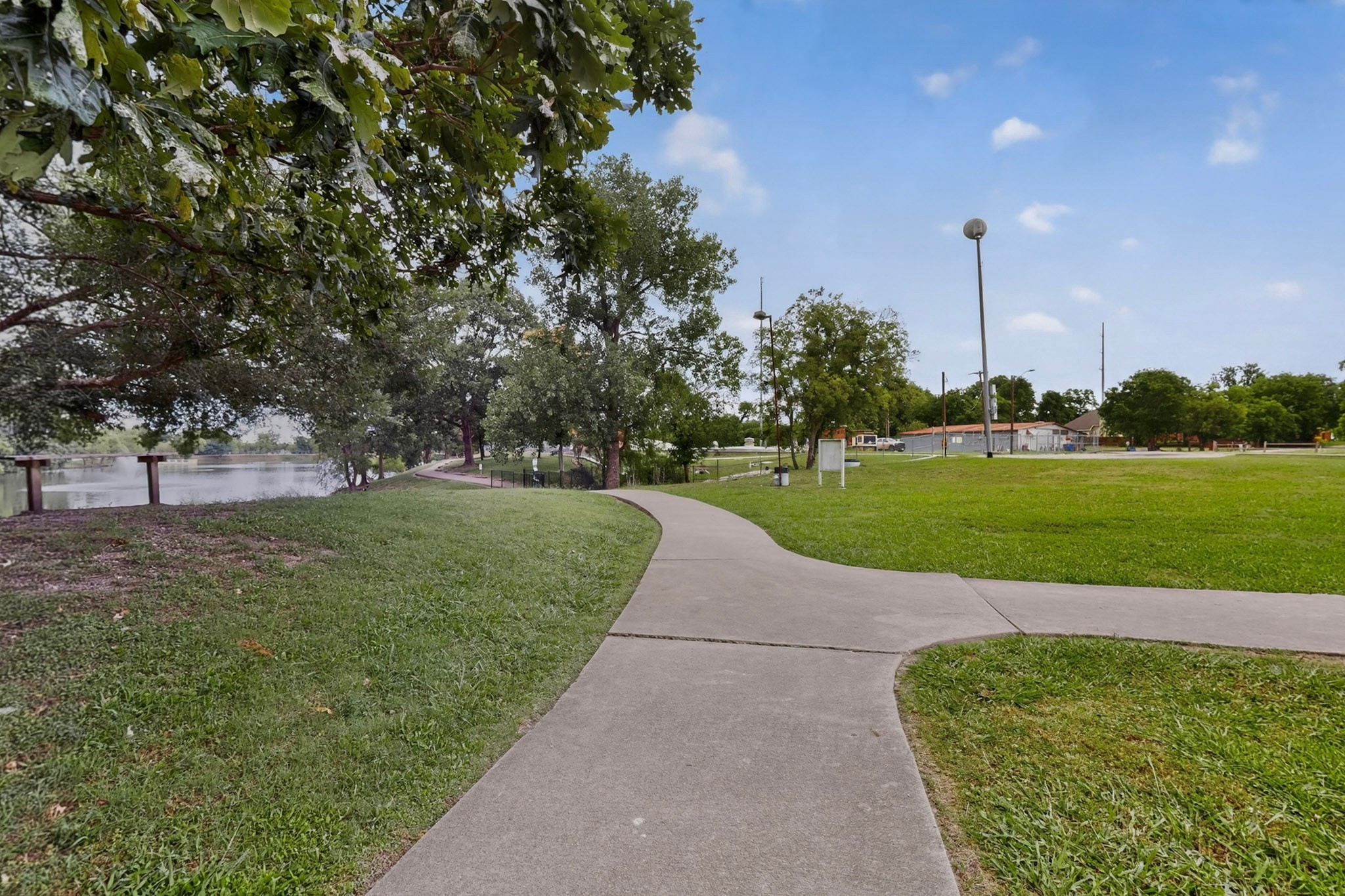 304 E County Line Road Royse City TX 75189