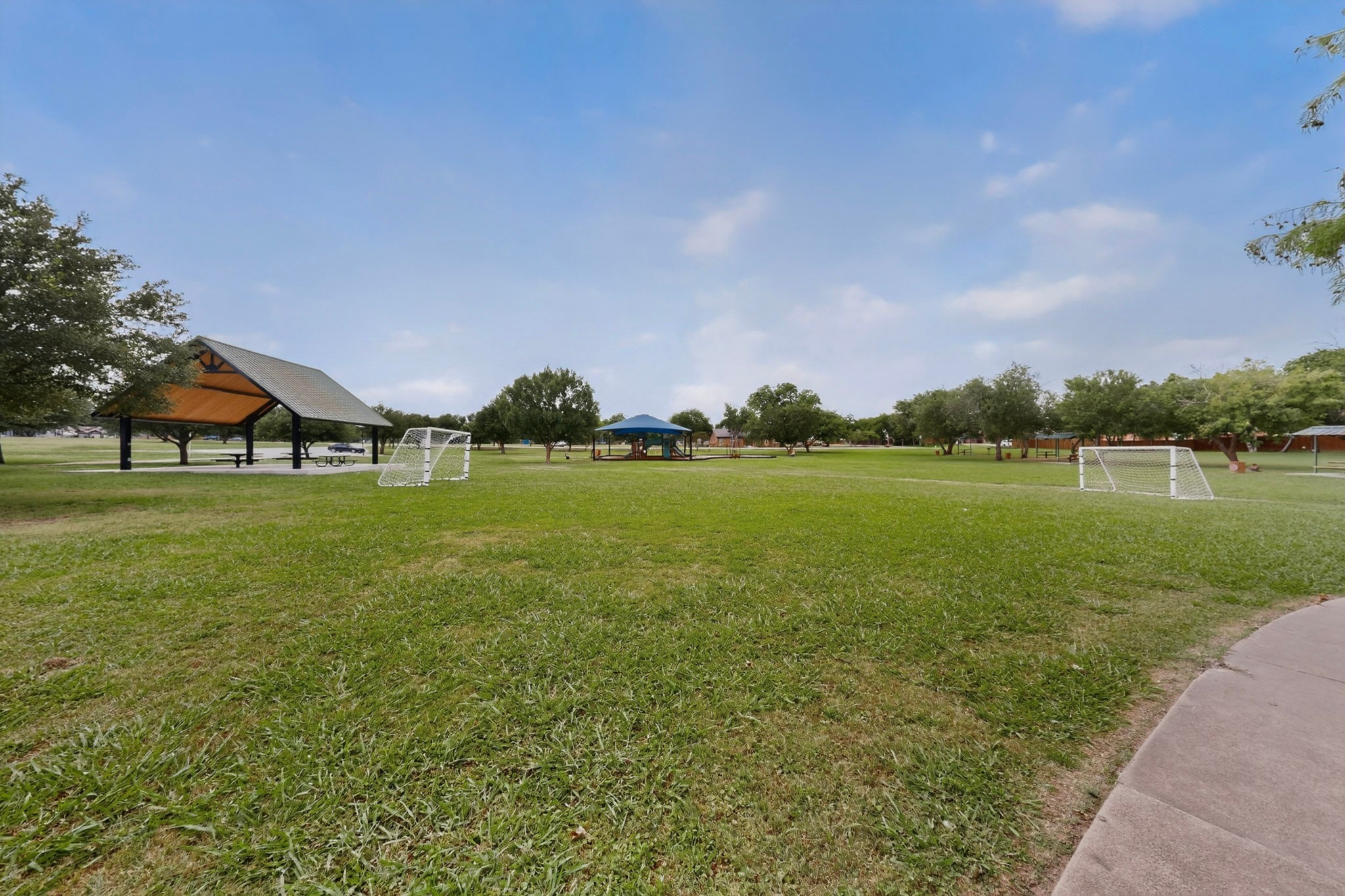 304 E County Line Road Royse City TX 75189
