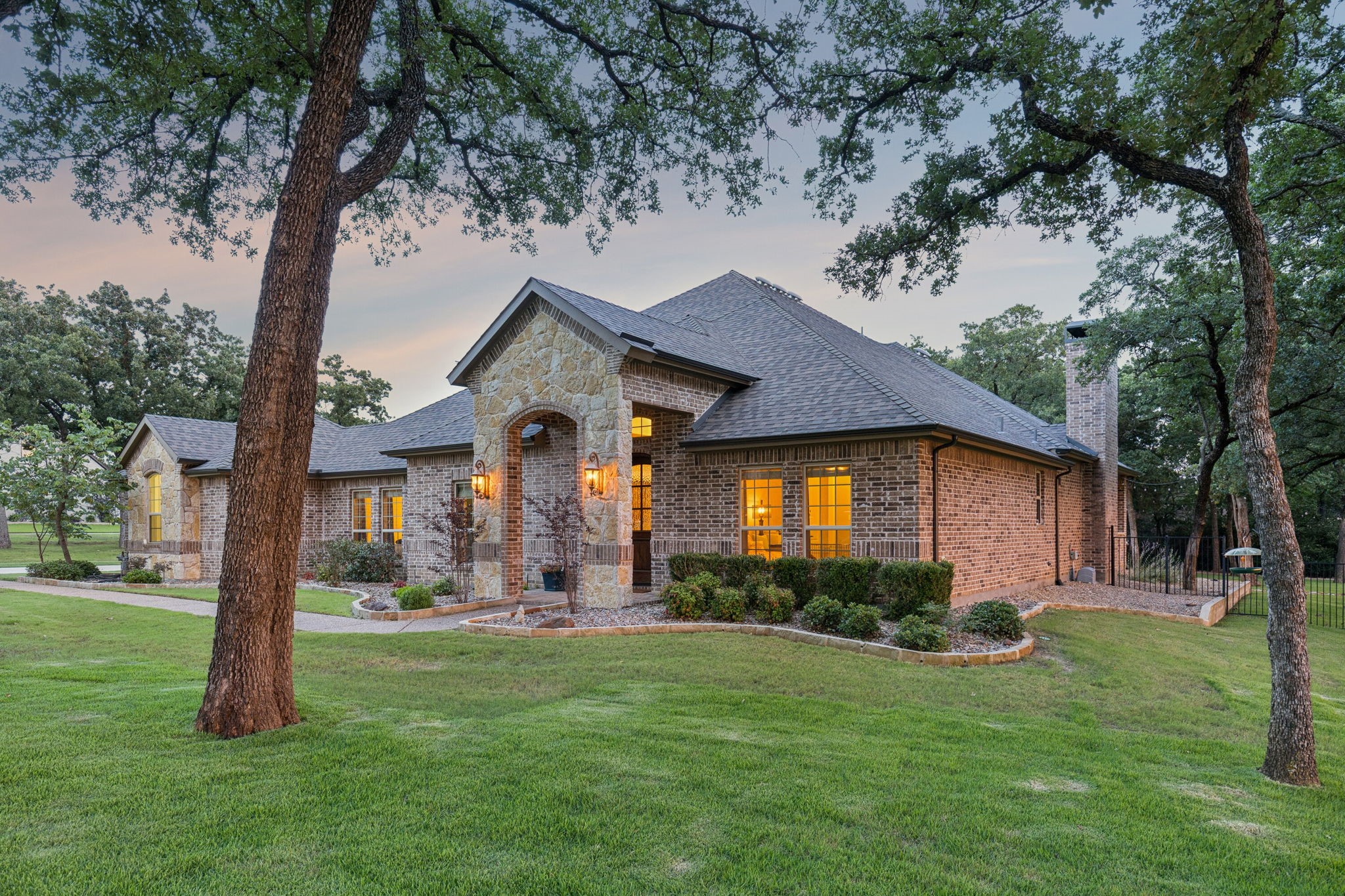 120 Hidden Valley Airpark Shady Shores TX 76208