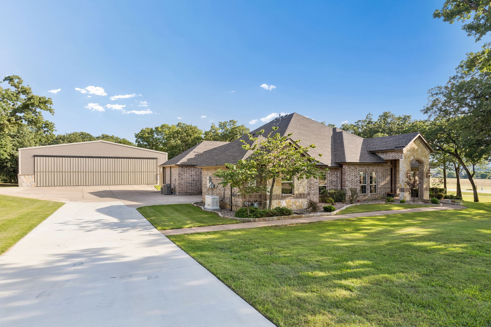 120 Hidden Valley Airpark Shady Shores TX 76208