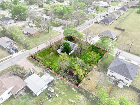 619 Thomas Street Bonham TX 75418