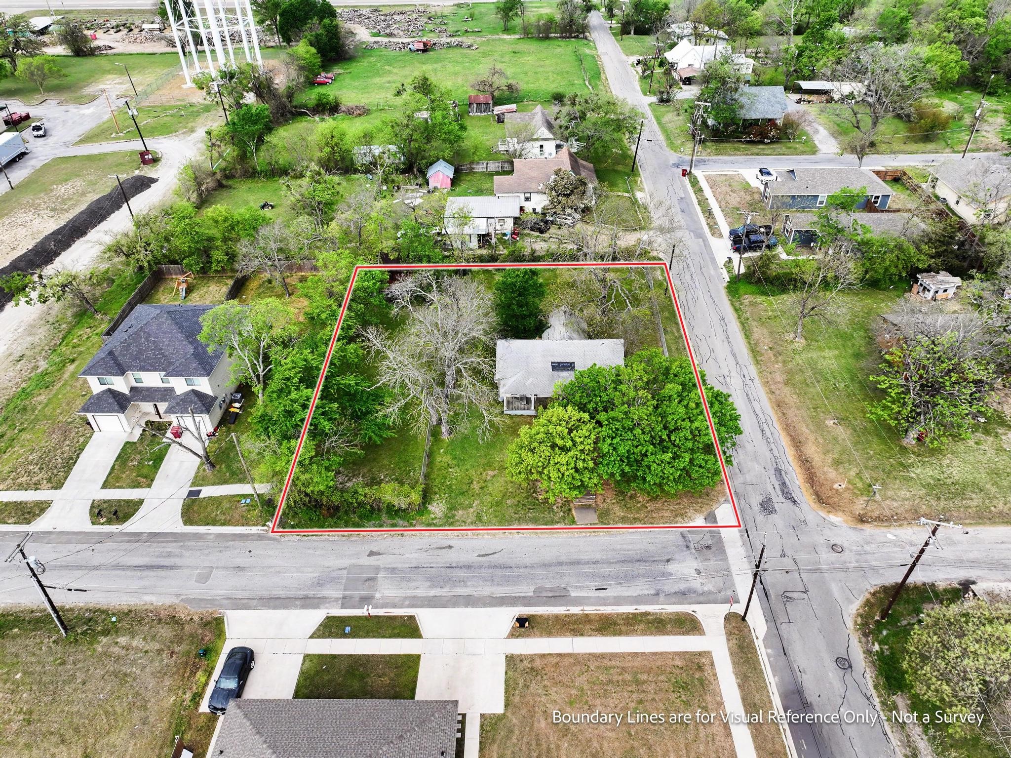 619 Thomas Street Bonham TX 75418