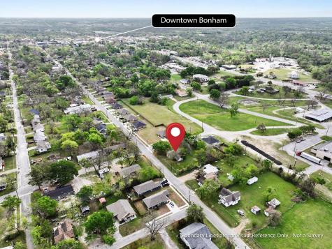 619 Thomas Street Bonham TX 75418