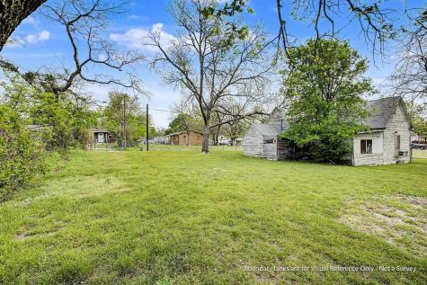 619 Thomas Street Bonham TX 75418