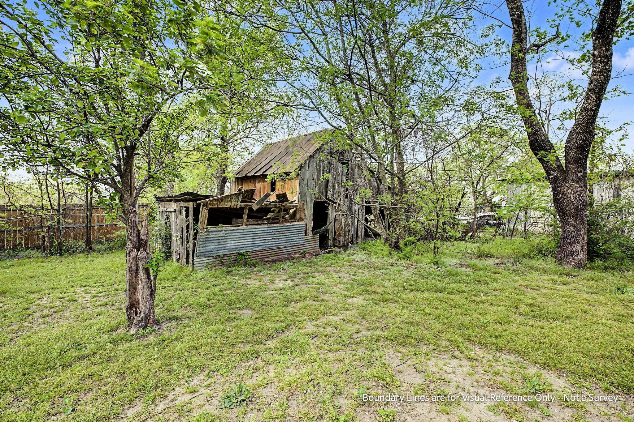619 Thomas Street Bonham TX 75418
