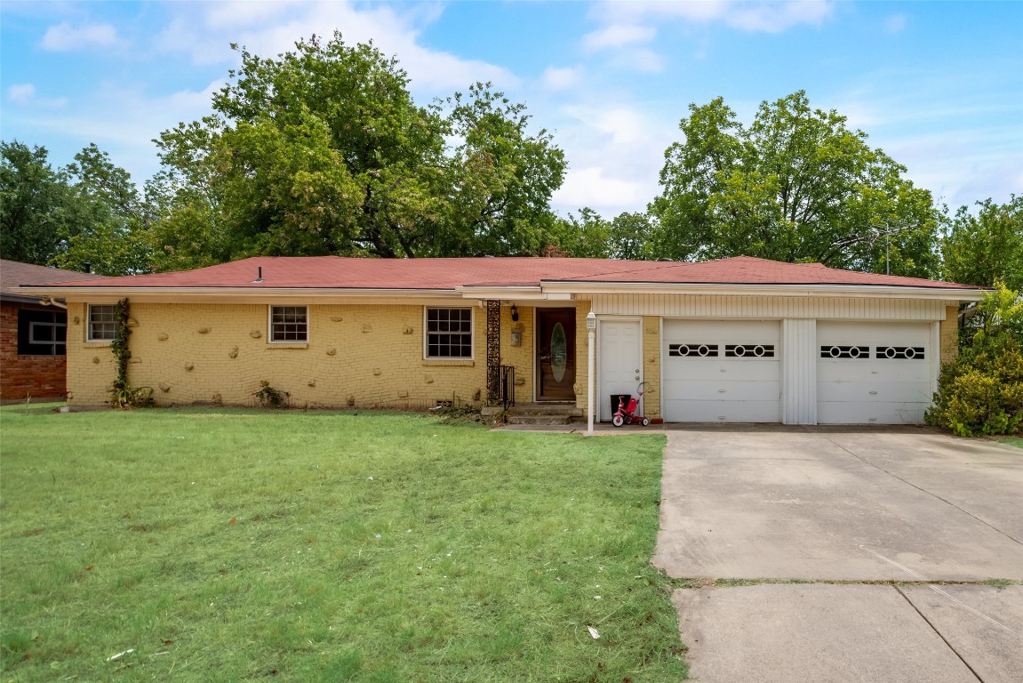 5012 Ira Street Haltom City TX 76117