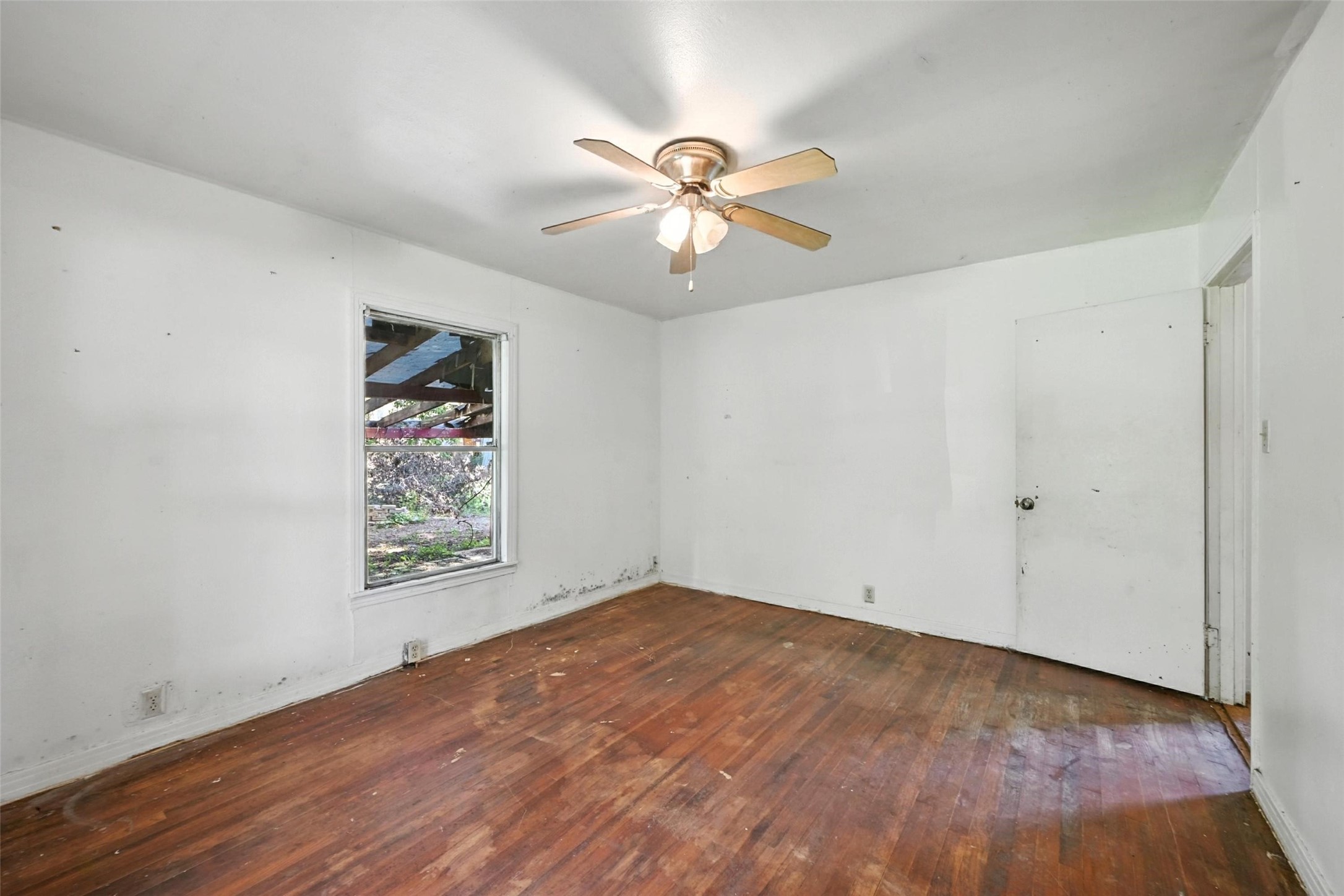 414 S Broadway Street Bells TX 75414