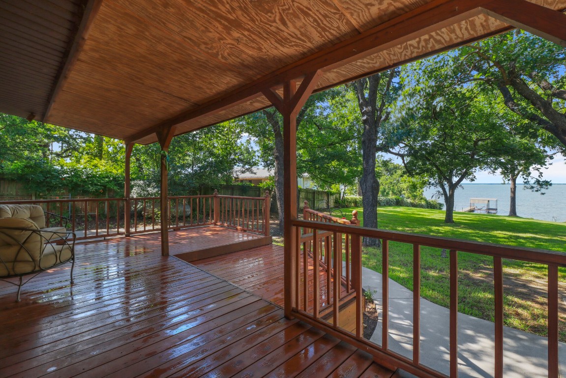 11760 East Court Azle TX 76020