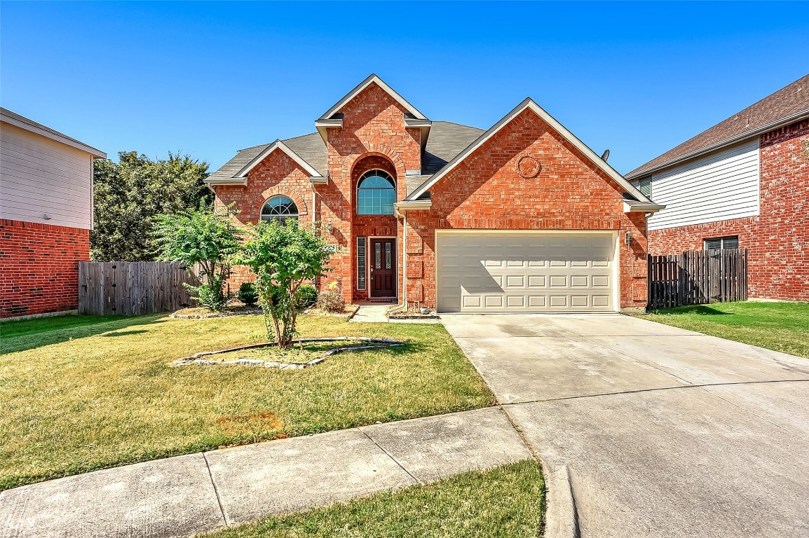 1147 Golden Eagle Court Aubrey TX 76227