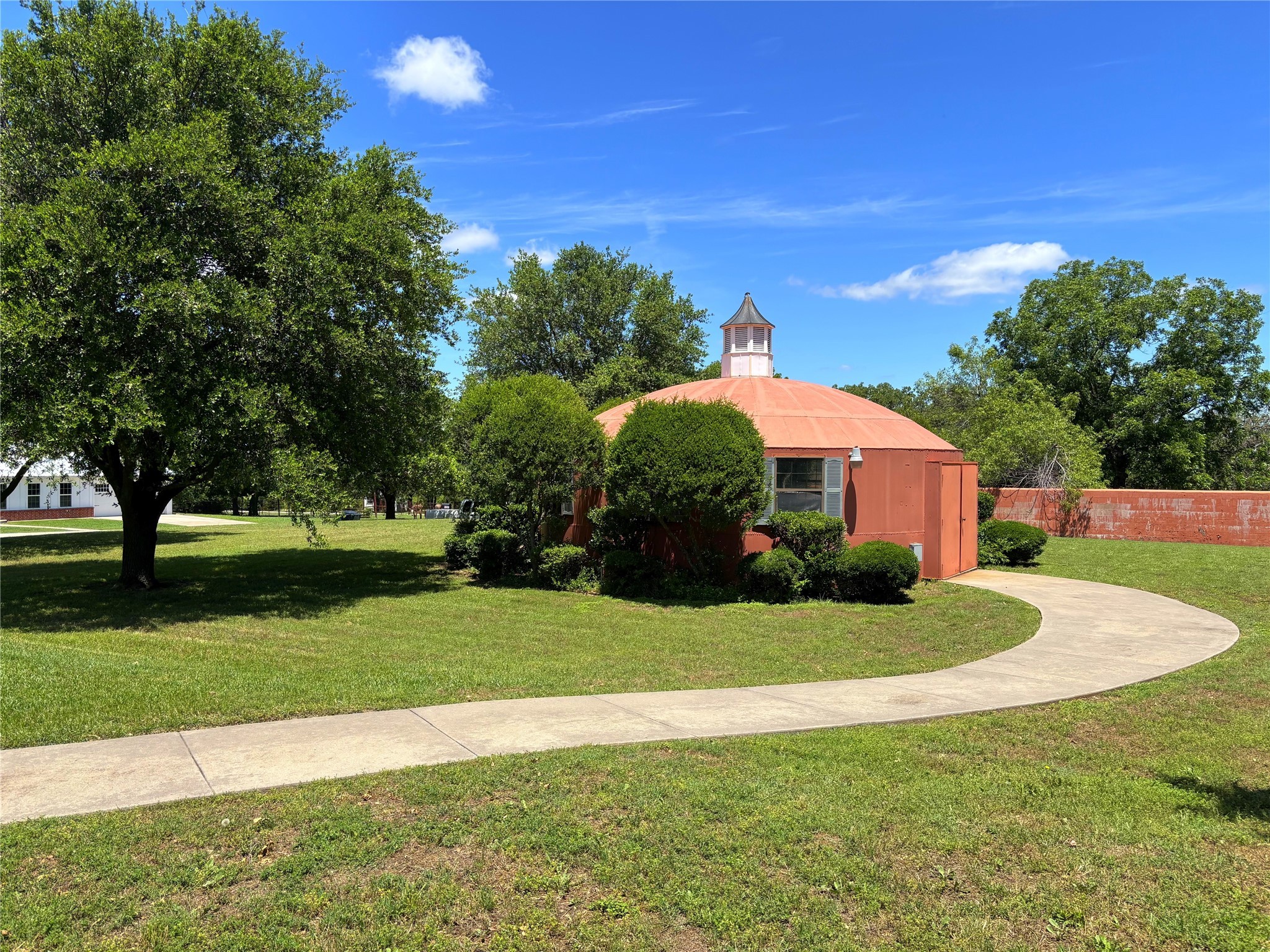 905 Bennett Drive Bowie TX 76230
