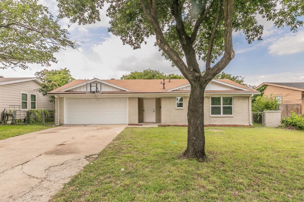 707 Michaels Drive Duncanville TX 75116