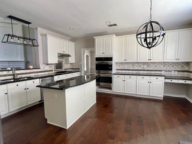 9705 Raven Lane Irving TX 75063