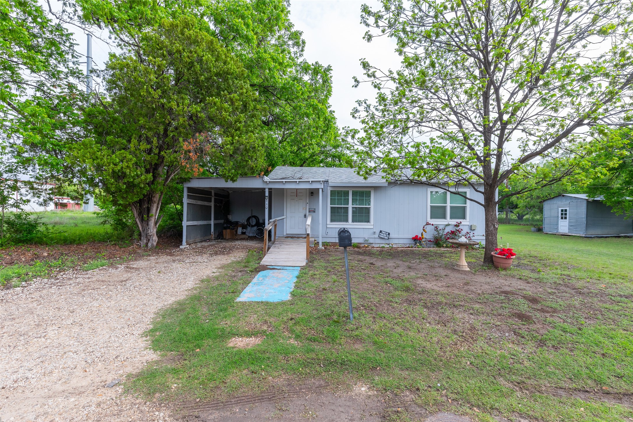810 State Street Winters TX 79567
