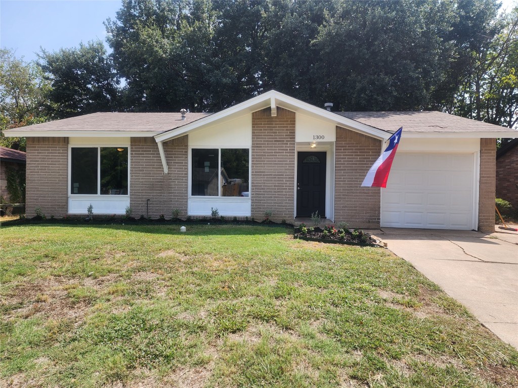 1300 Rosewood Lane Arlington TX 76010