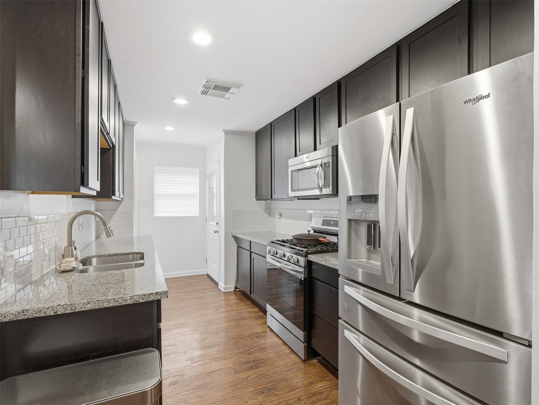 814 Westmount Avenue Dallas TX 75211
