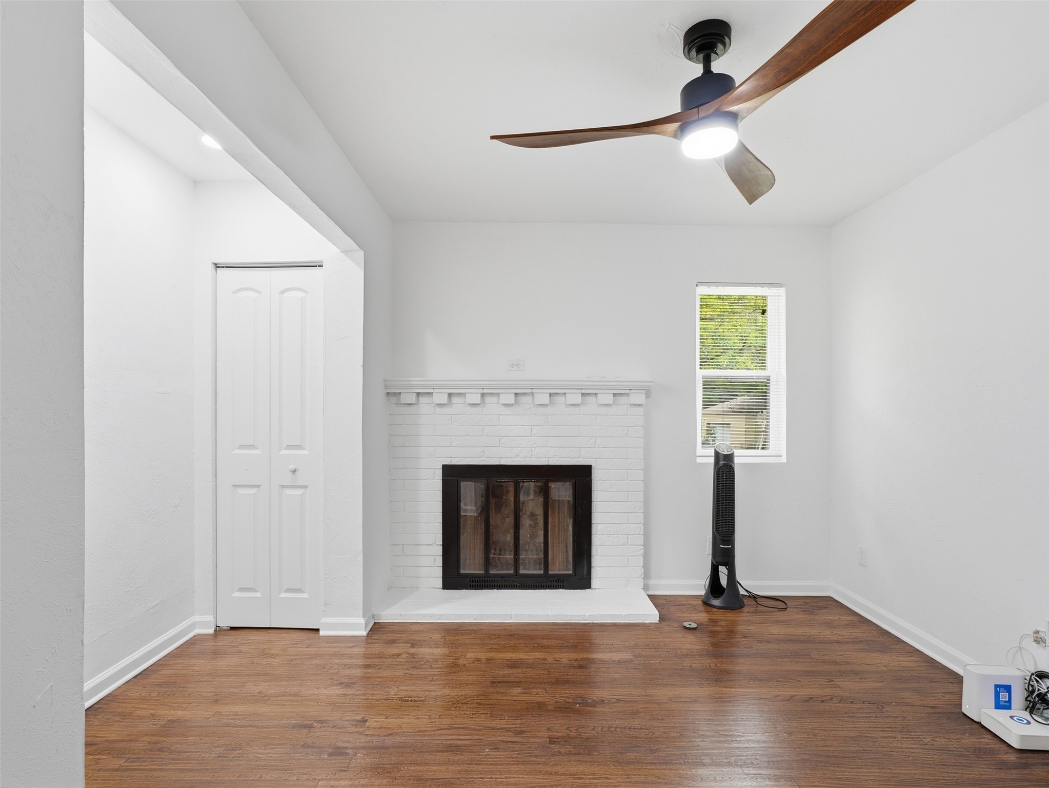 814 Westmount Avenue Dallas TX 75211