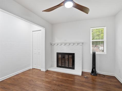 814 Westmount Avenue Dallas TX 75211