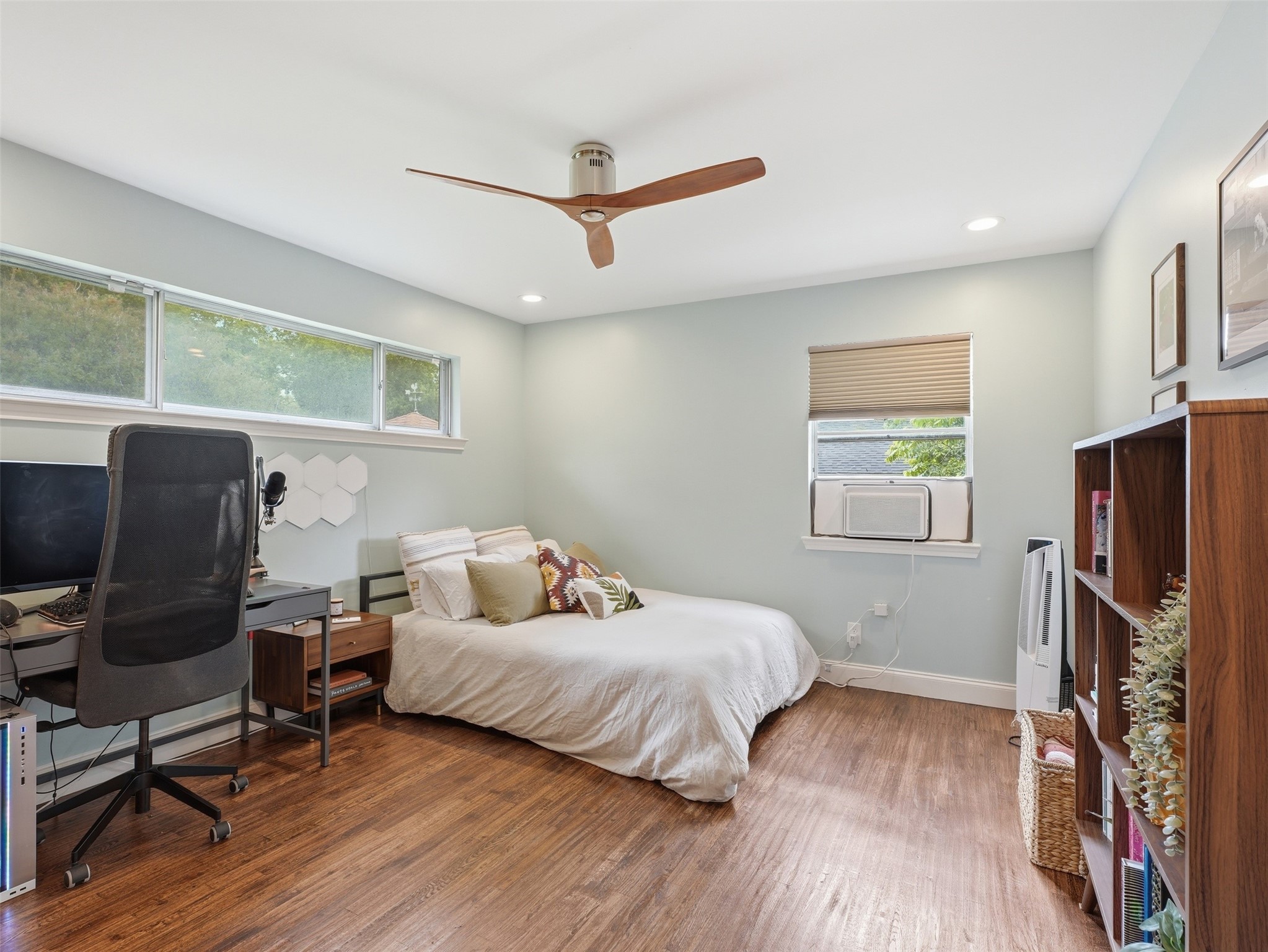 814 Westmount Avenue Dallas TX 75211
