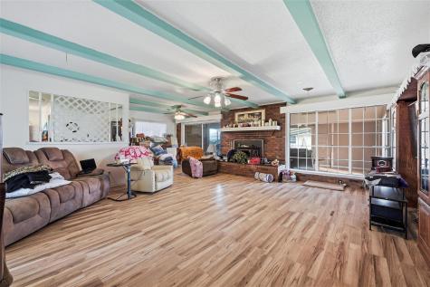 27161 State Highway 56 Whitesboro TX 76273