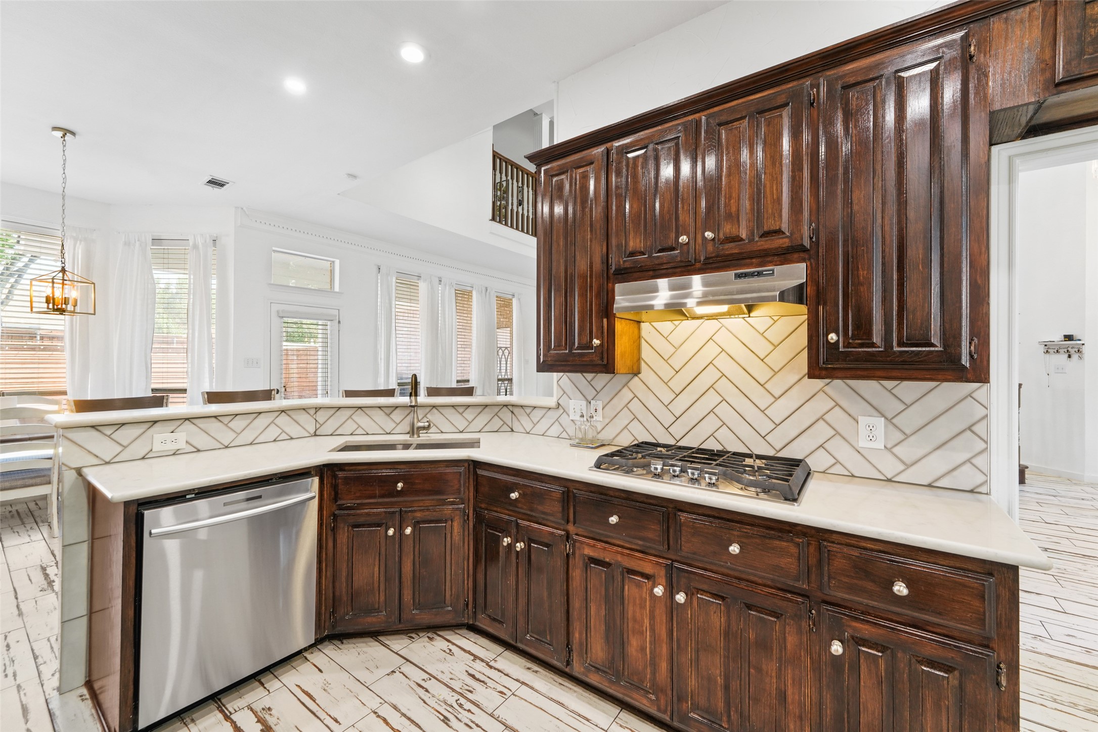 8901 Lakepointe Avenue Rowlett TX 75088