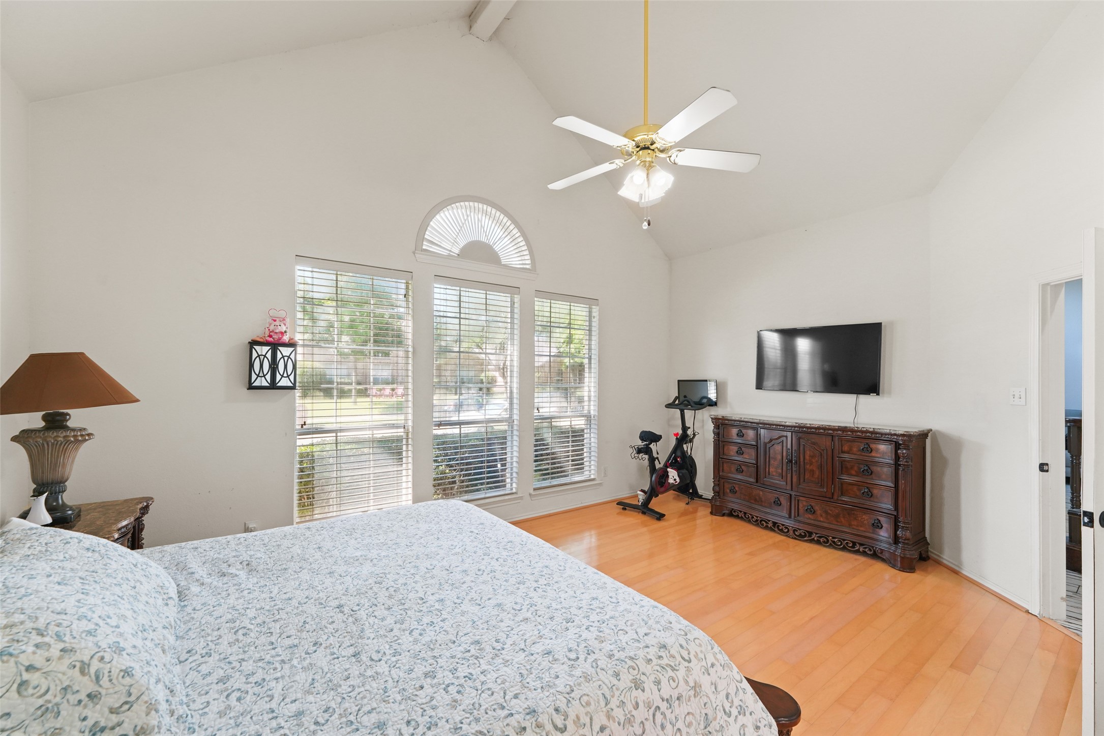 8901 Lakepointe Avenue Rowlett TX 75088