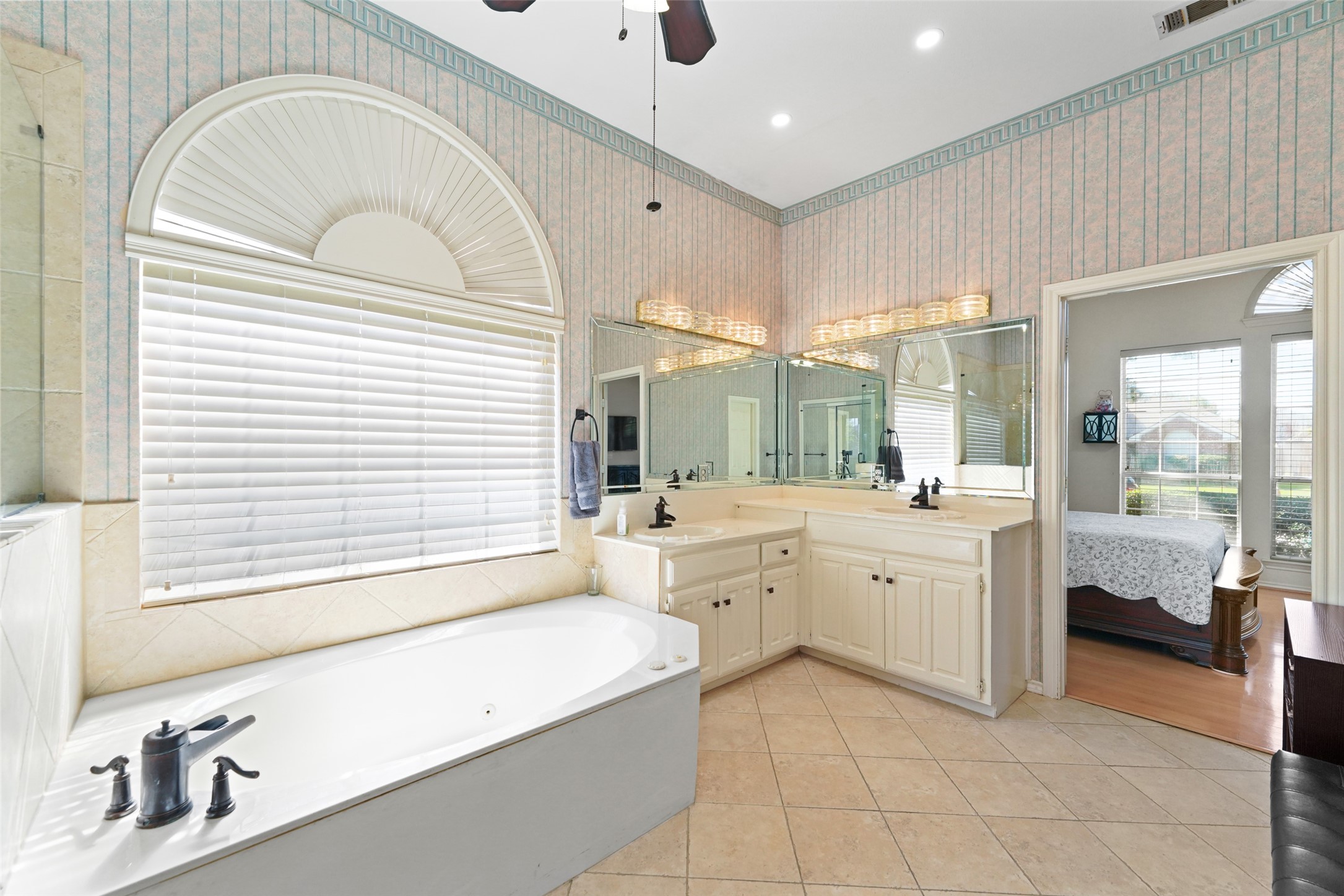 8901 Lakepointe Avenue Rowlett TX 75088