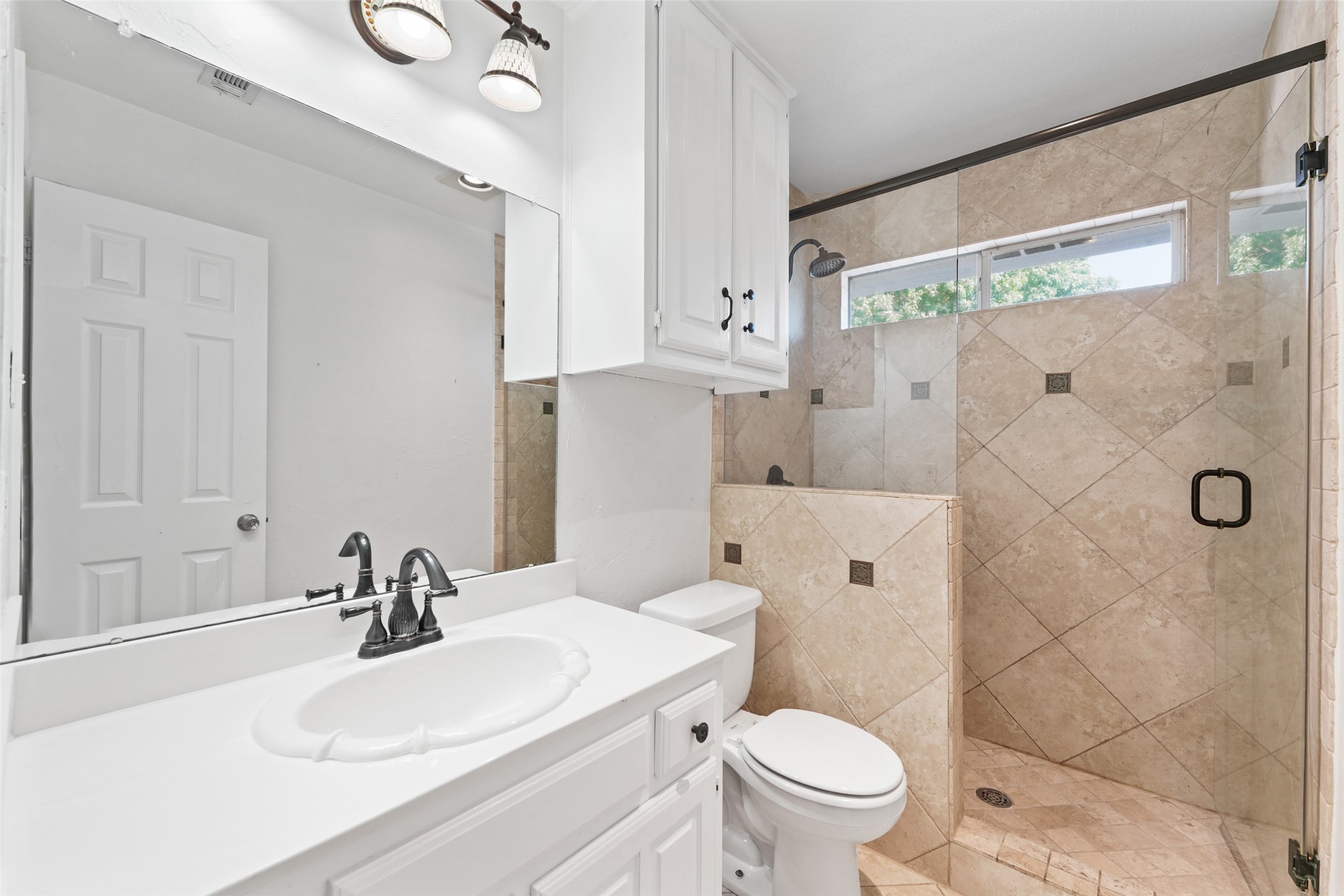 8901 Lakepointe Avenue Rowlett TX 75088