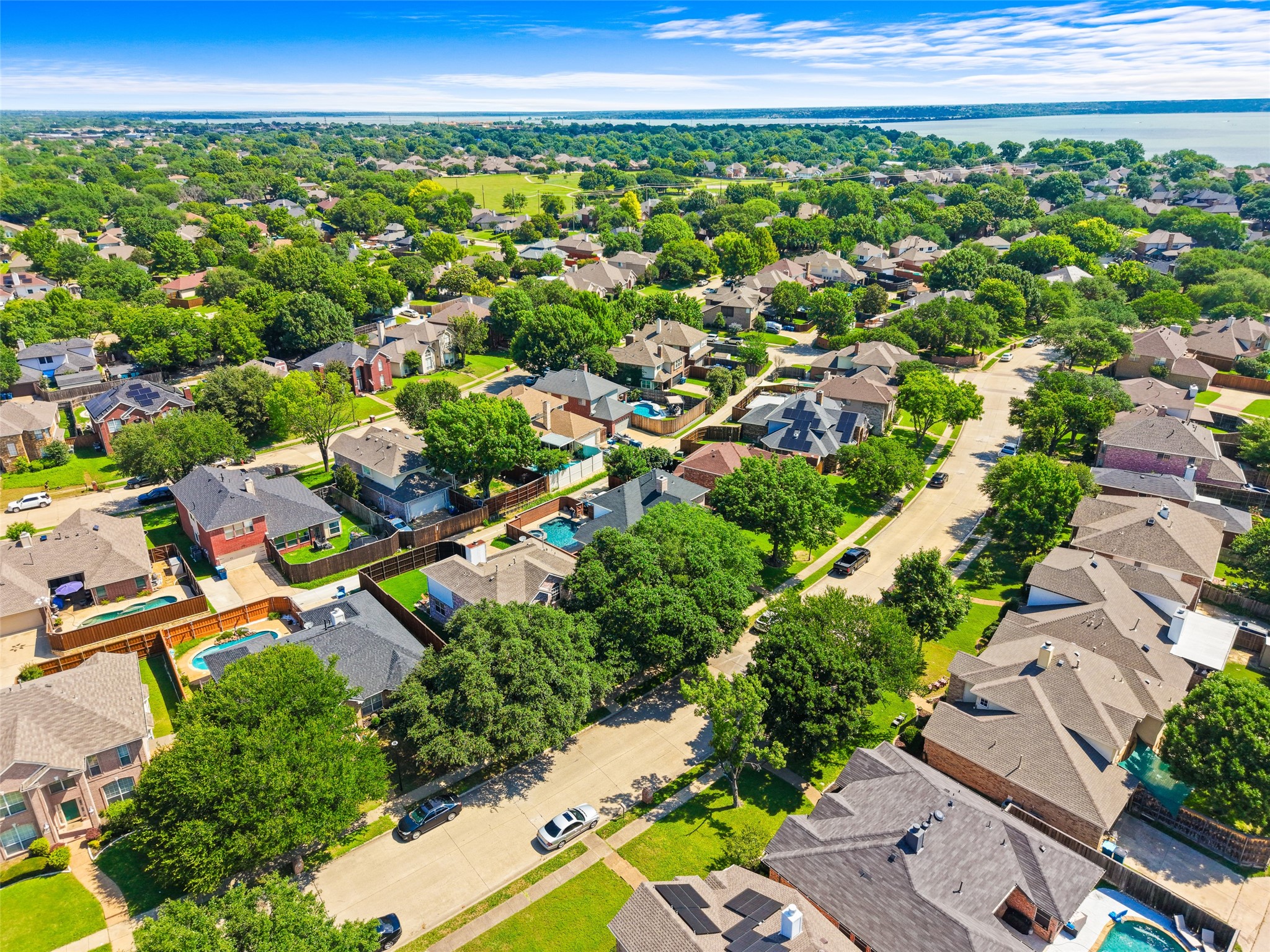 8901 Lakepointe Avenue Rowlett TX 75088
