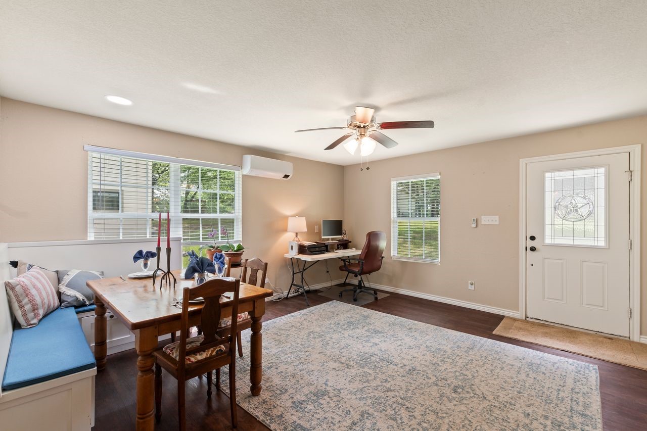 13663 Park Harbor Eustace TX 75124
