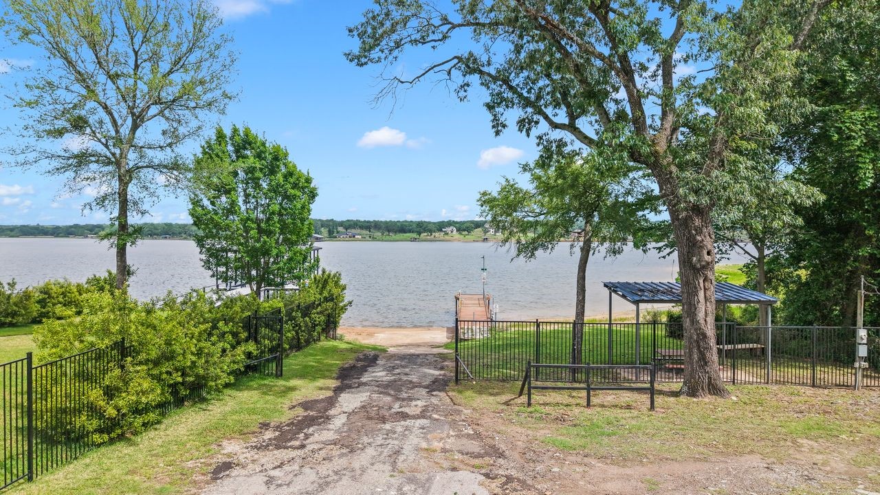 13663 Park Harbor Eustace TX 75124