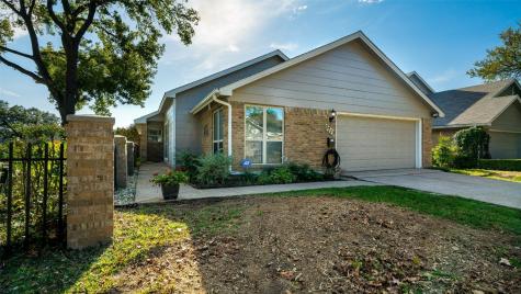 2712 Glenwood Court Carrollton TX 75006