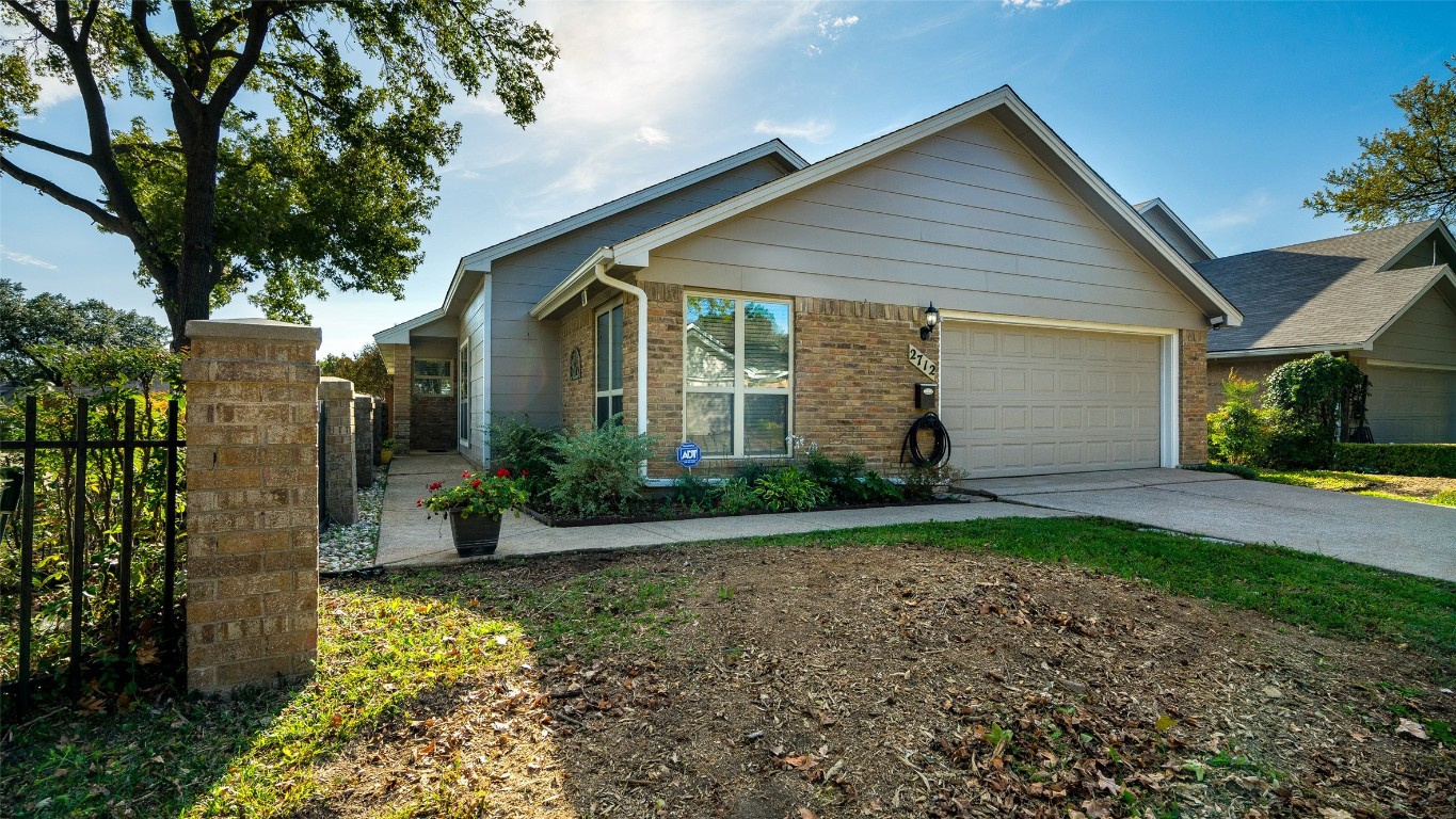 2712 Glenwood Court Carrollton TX 75006
