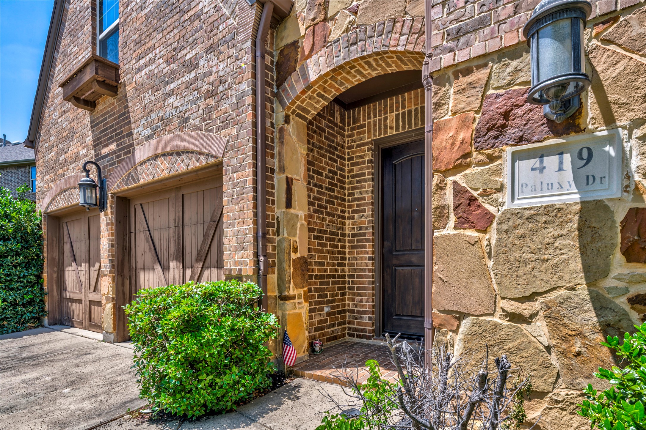 419 Paluxy Drive Irving TX 75039