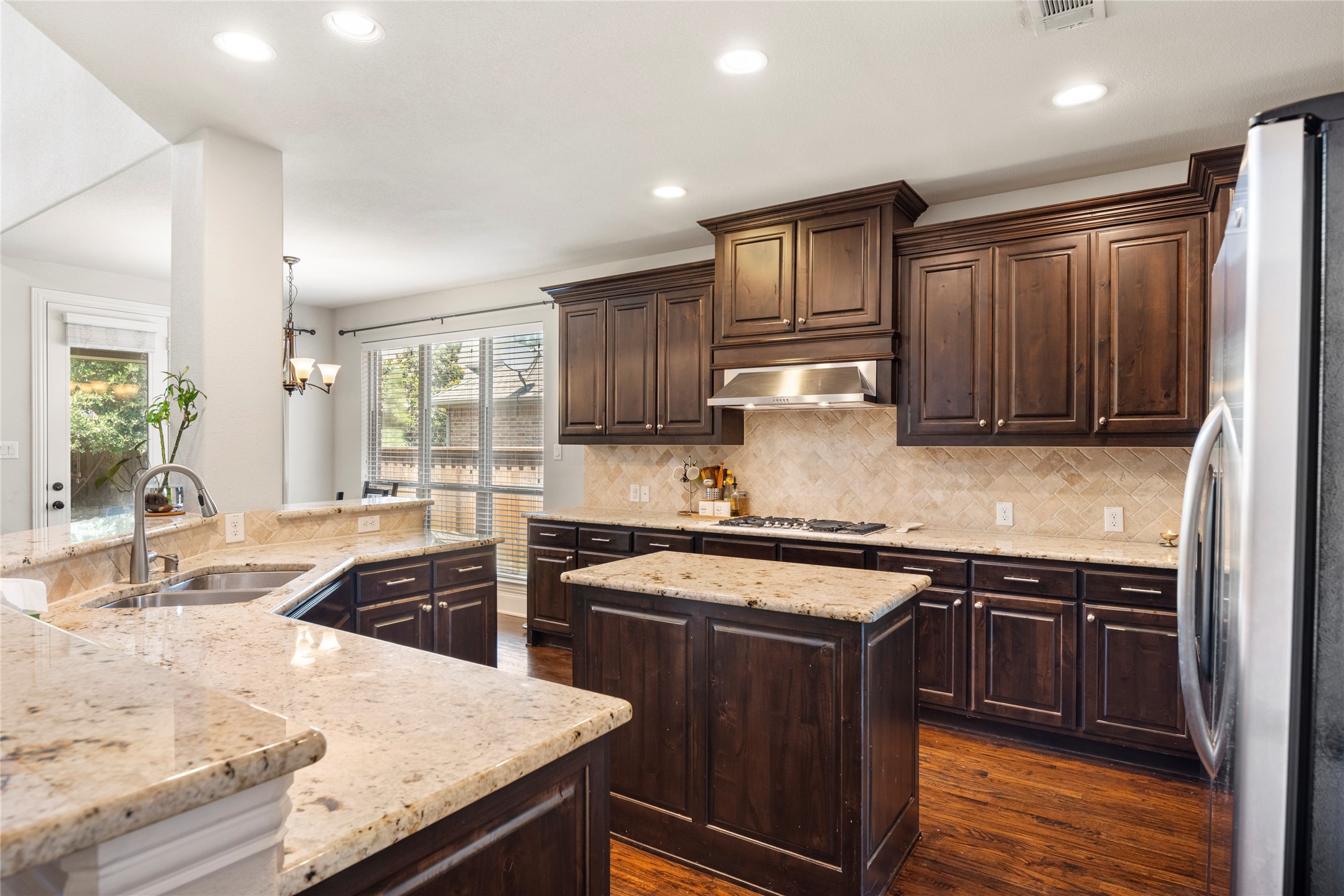 419 Paluxy Drive Irving TX 75039
