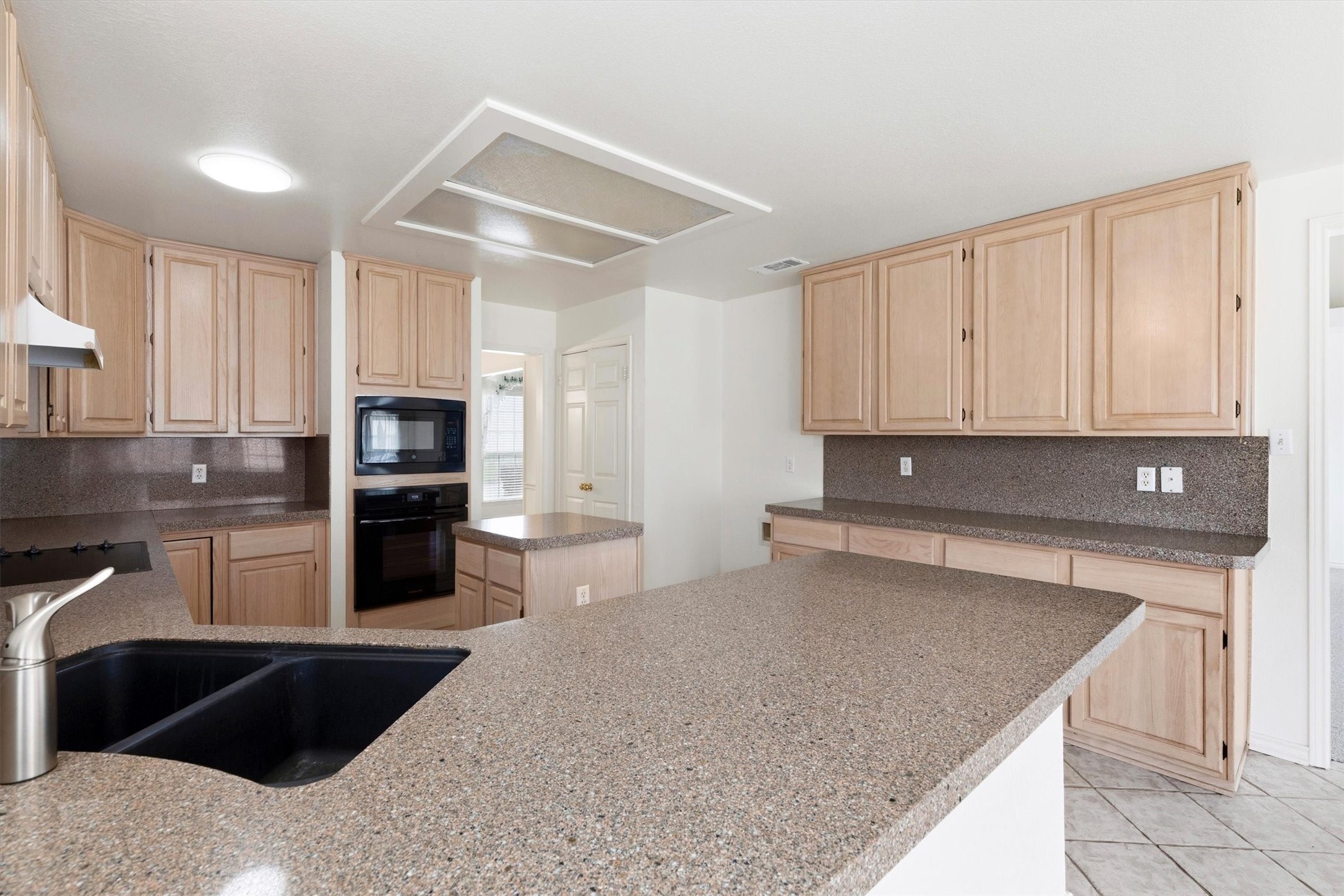 1205 Wicklow Lane Garland TX 75044