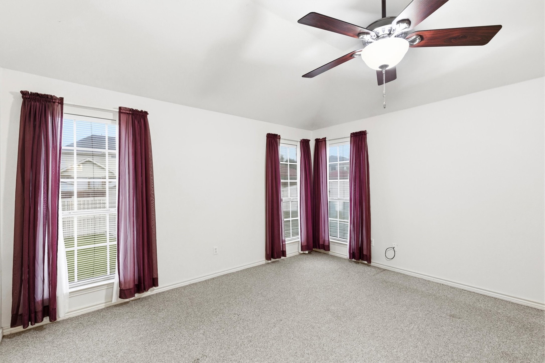 1205 Wicklow Lane Garland TX 75044