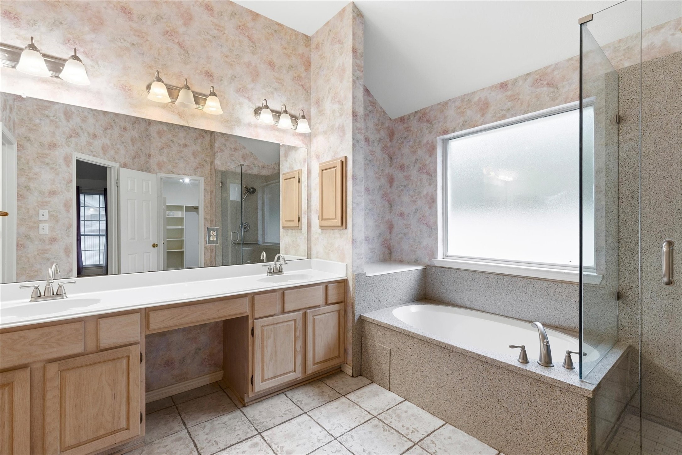 1205 Wicklow Lane Garland TX 75044