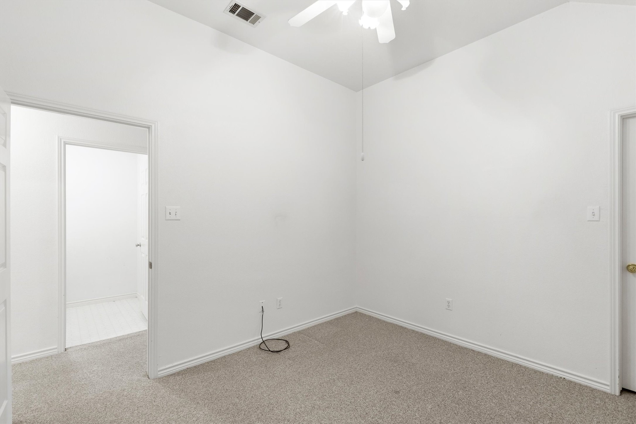 1205 Wicklow Lane Garland TX 75044