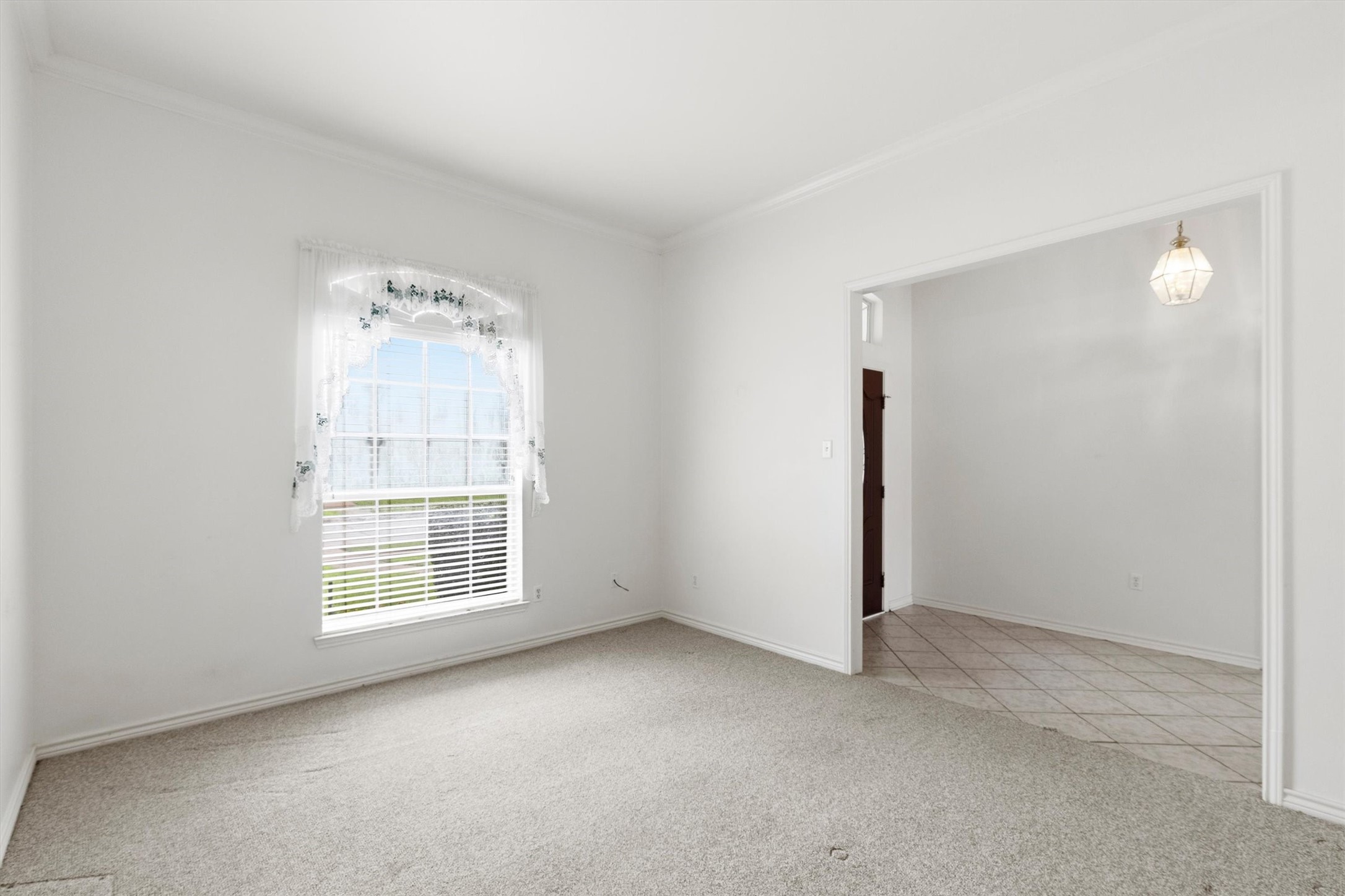 1205 Wicklow Lane Garland TX 75044