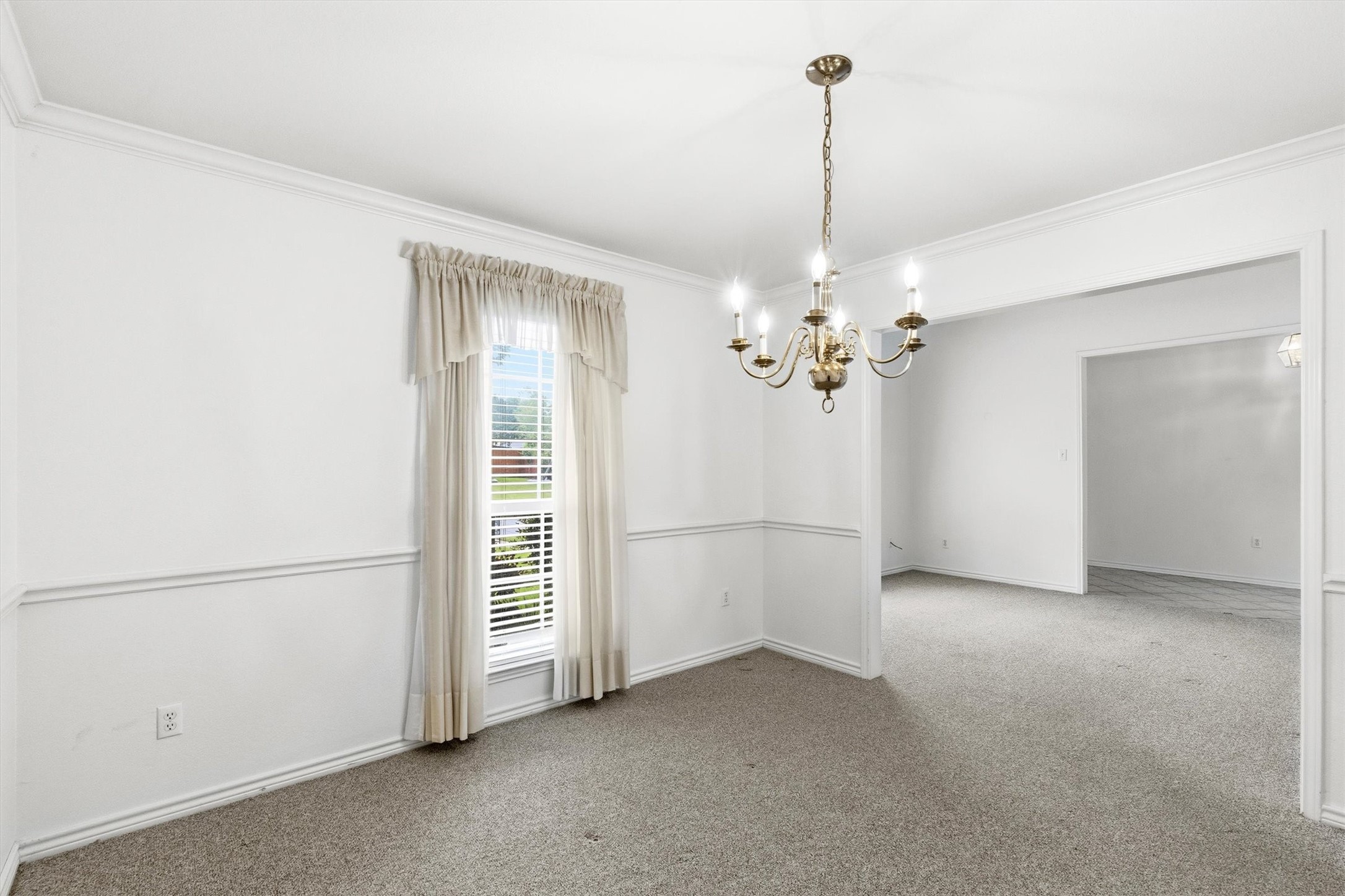 1205 Wicklow Lane Garland TX 75044