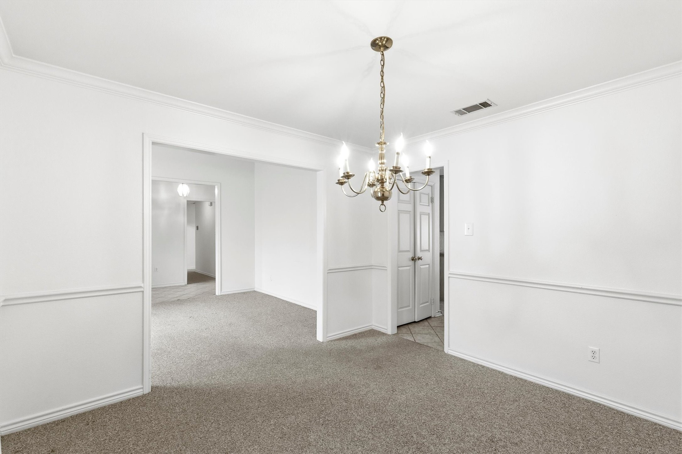 1205 Wicklow Lane Garland TX 75044