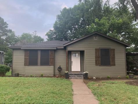 821 College Street Cleburne TX 76033