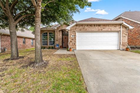 805 Bridle Trail Saginaw TX 76179