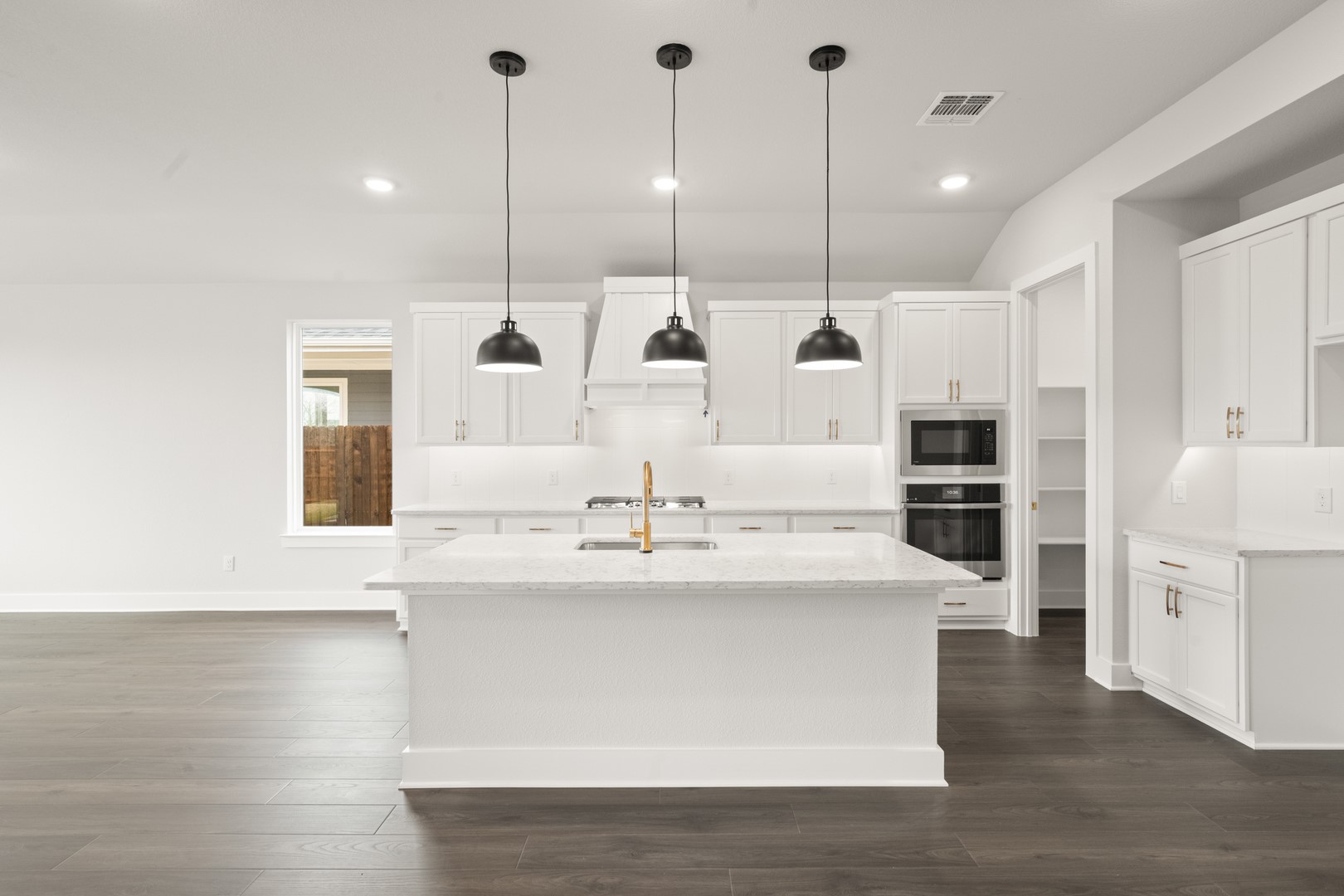 1721 Nesting Robin Lane Denton TX 76249
