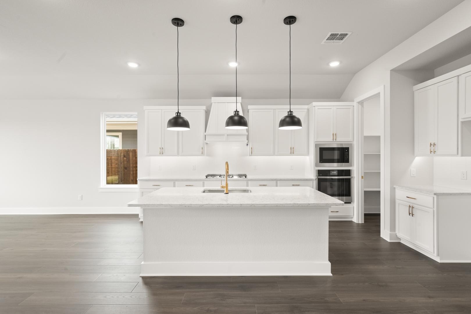 1721 Nesting Robin Lane Denton TX 76249