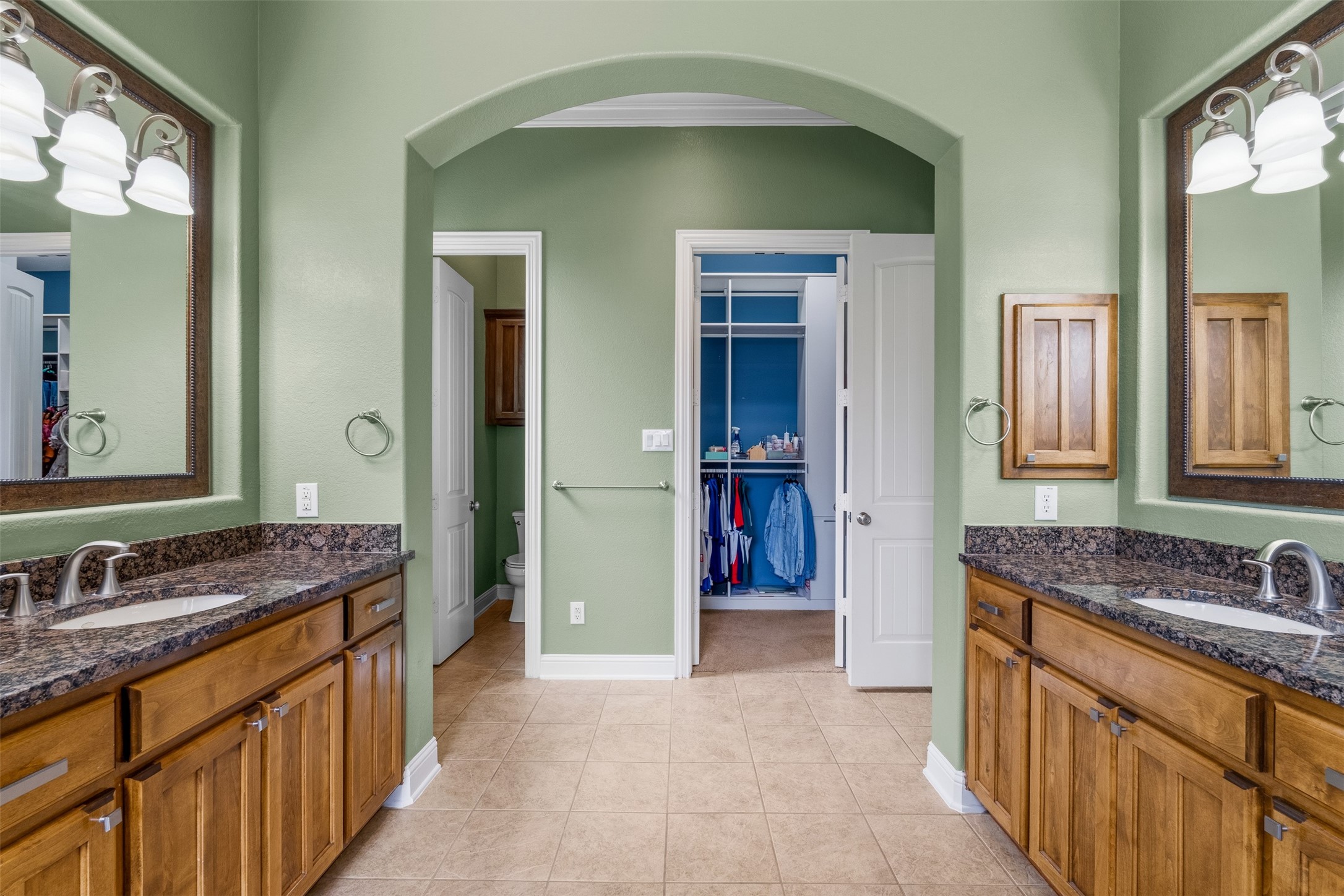 1005 High Hawk Trail Euless TX 76039
